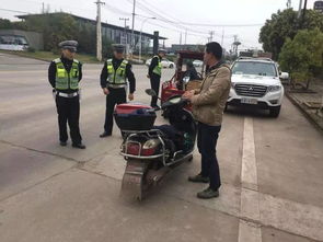 南充“瘋狂電三輪”撞傷交警逃逸 一場(chǎng)法律與人性的追緝之路